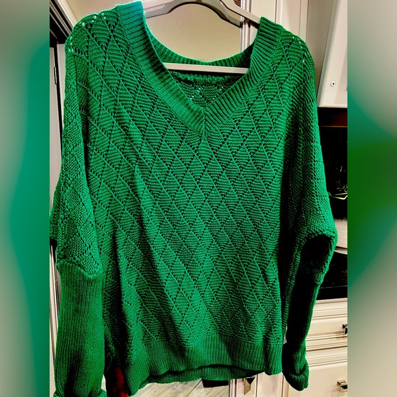 Women’s beautiful Green fall sweater. Large NWOT - Picture 2 of 2